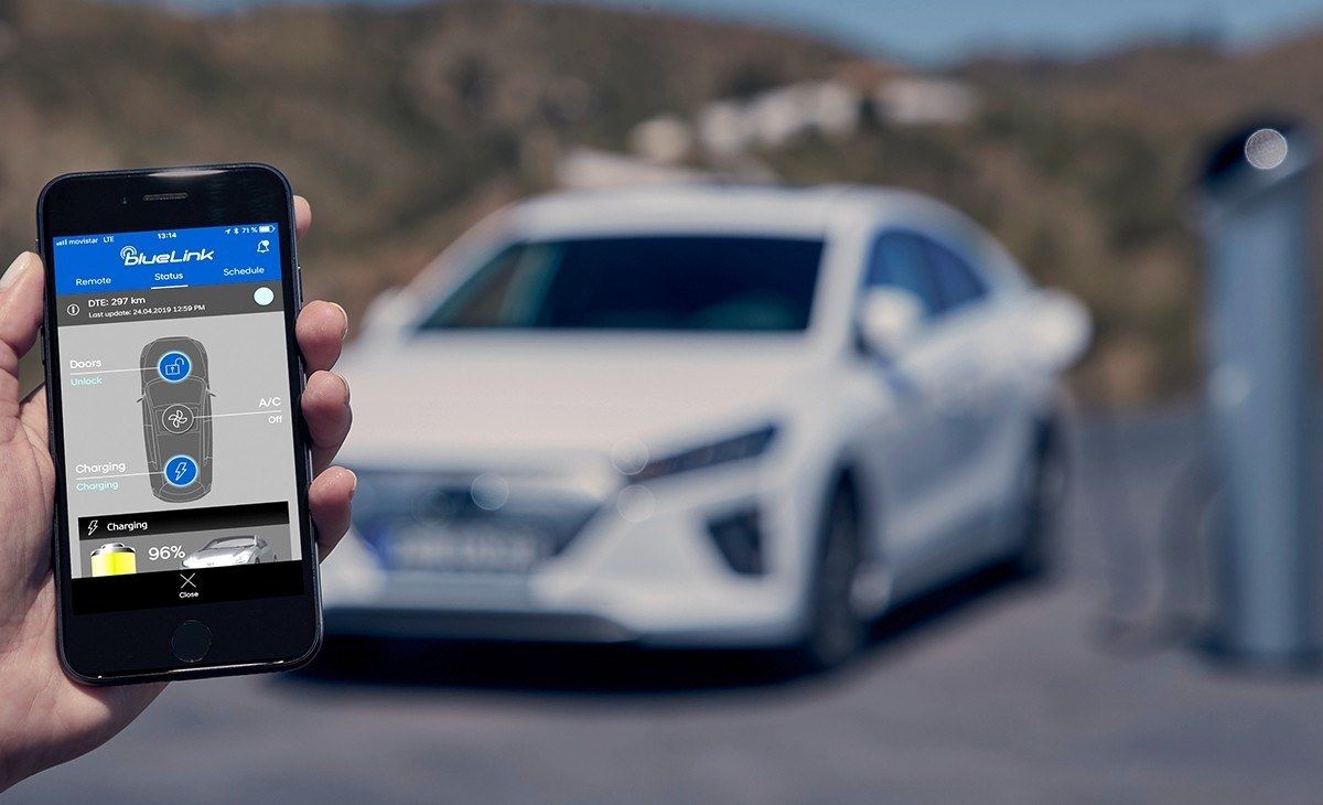 Hyundai lanza Bluelink Connected Car Series, llegará a todos sus modelos