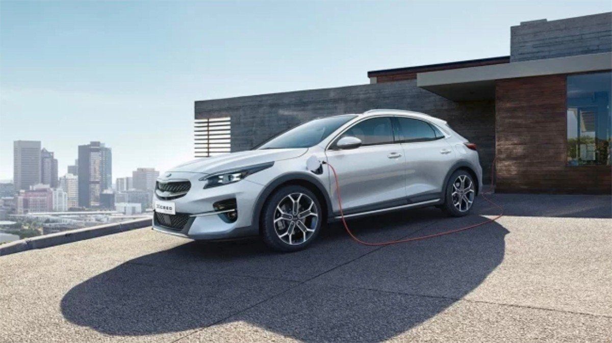 Inglaterra instalará puestos de carga para coches eléctricos en cada nueva casa