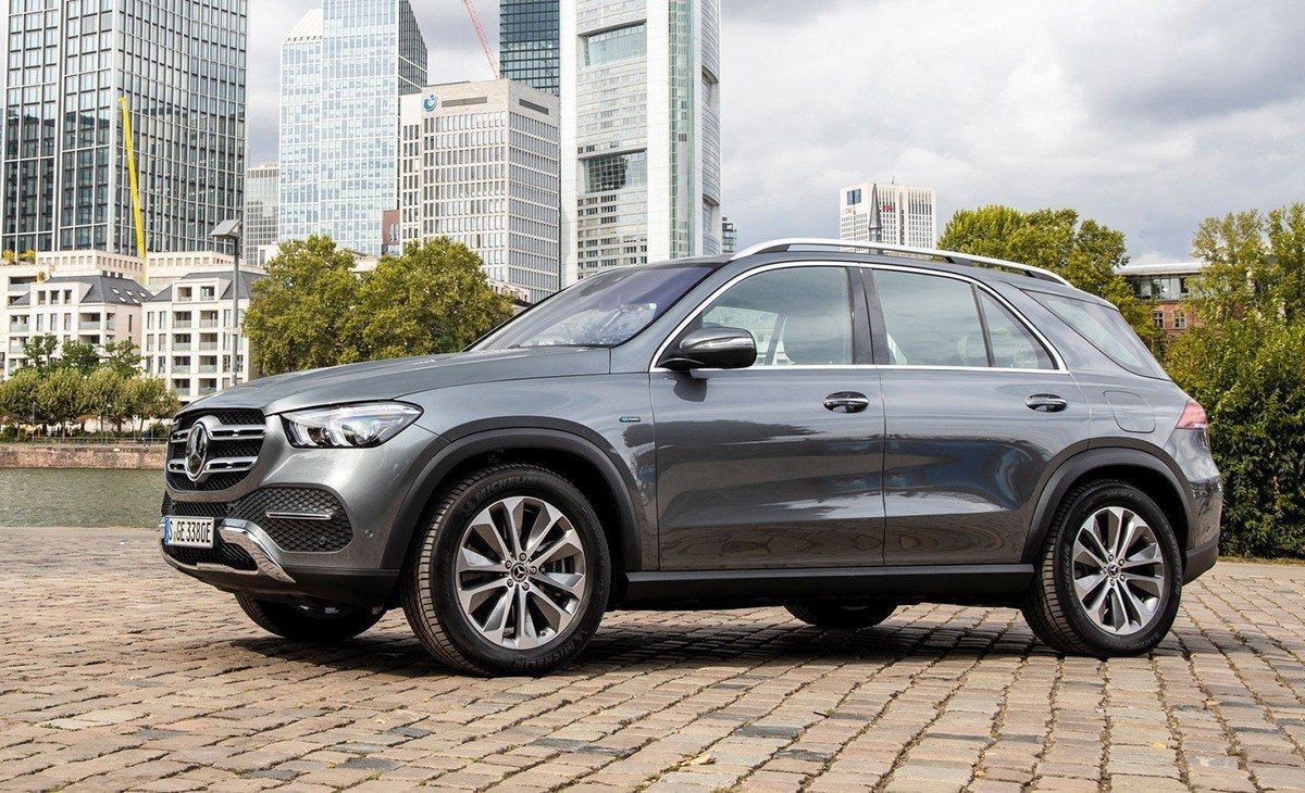 Los SUV de Mercedes se electrifican: GLE 350 de 4MATIC y GLC 300 e 4MATIC