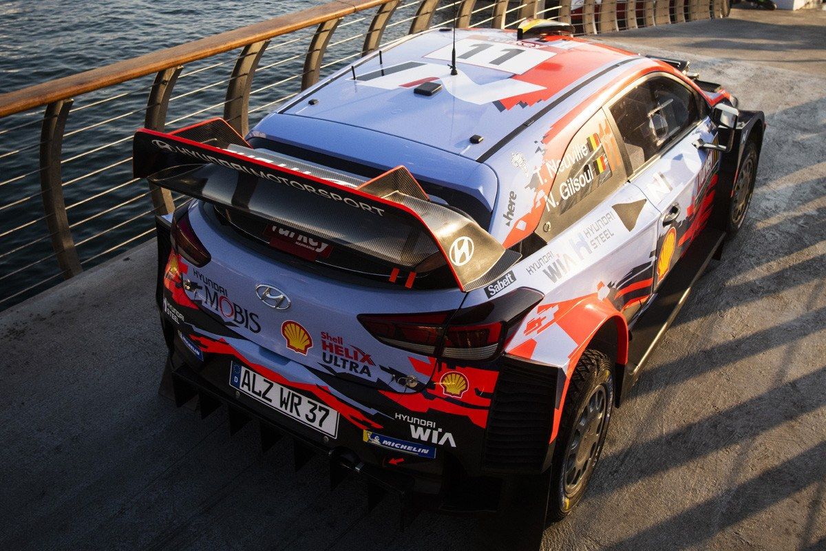 Mikkelsen y Neuville comparten el primer liderato en el Rally de Turquía