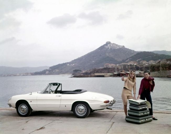 Alfa Romeo Spider Duetto