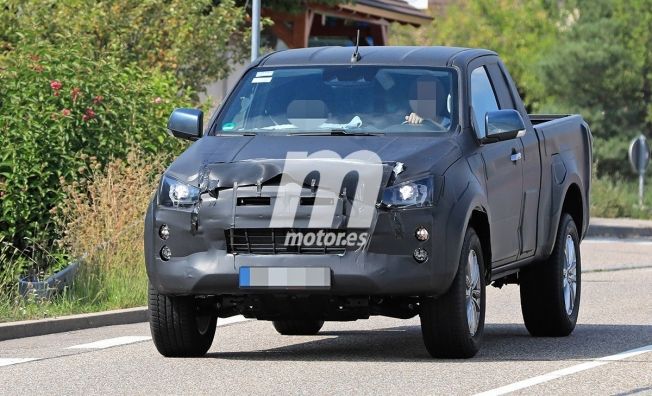 Isuzu D-Max 2020 - foto espía frontal