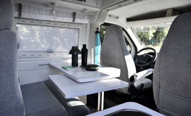 Peugeot Boxer 4x4 Concept - interior