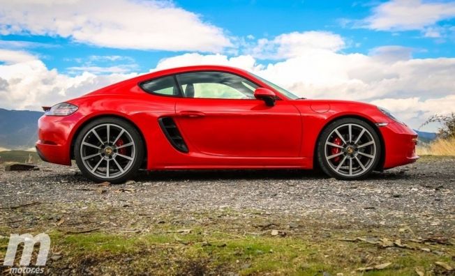 Porsche 718 Cayman S