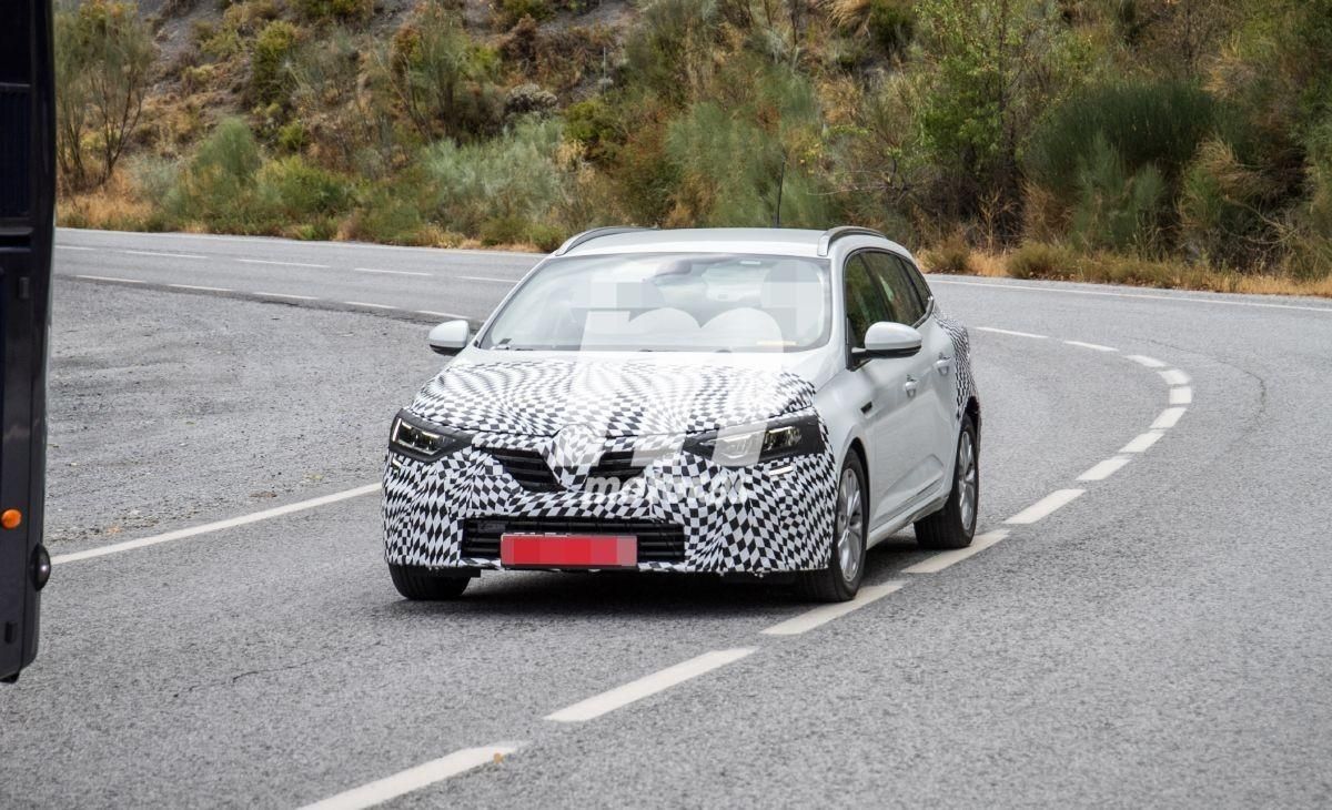 El actualizado Renault Mégane Sport Tourer cambia de camuflaje a mitad de su desarrollo