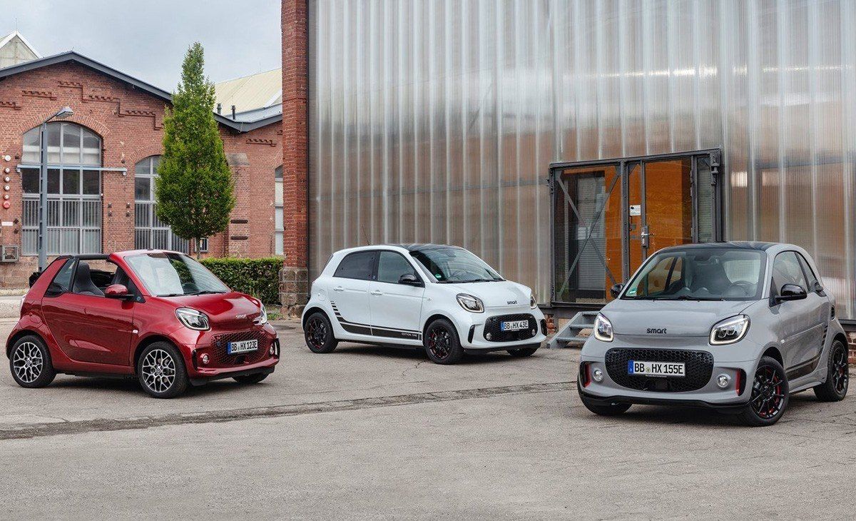 Smart presenta su renovada gama de coches eléctricos, los nuevos ForTwo y ForFour