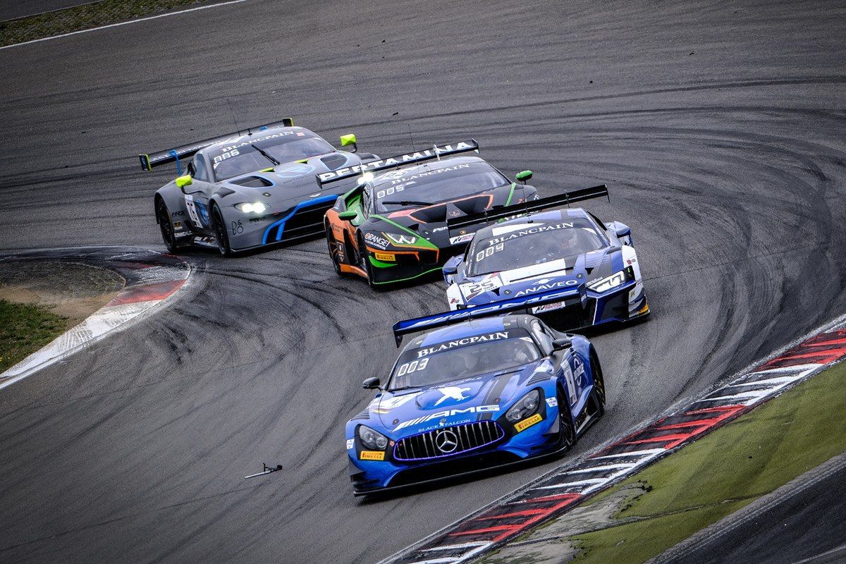 El título de la Blancpain GT World Challenge Europe llega vivo a Hungría