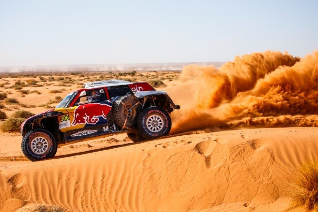 Sainz gana la tercera etapa en Marruecos tras el día aciago de Alonso