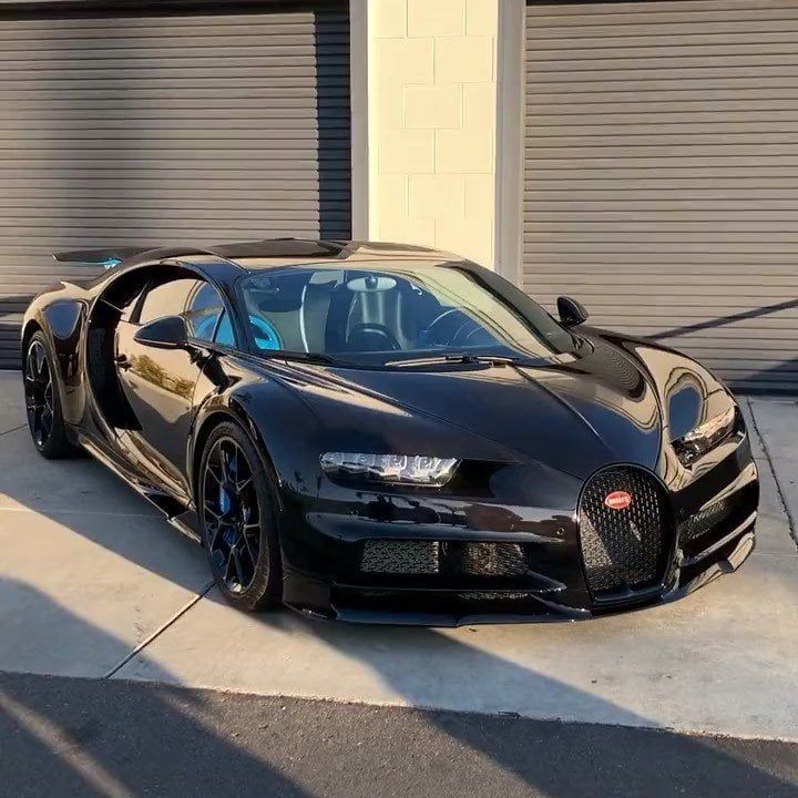 El primer Bugatti Chiron en fibra de carbono vista al completo