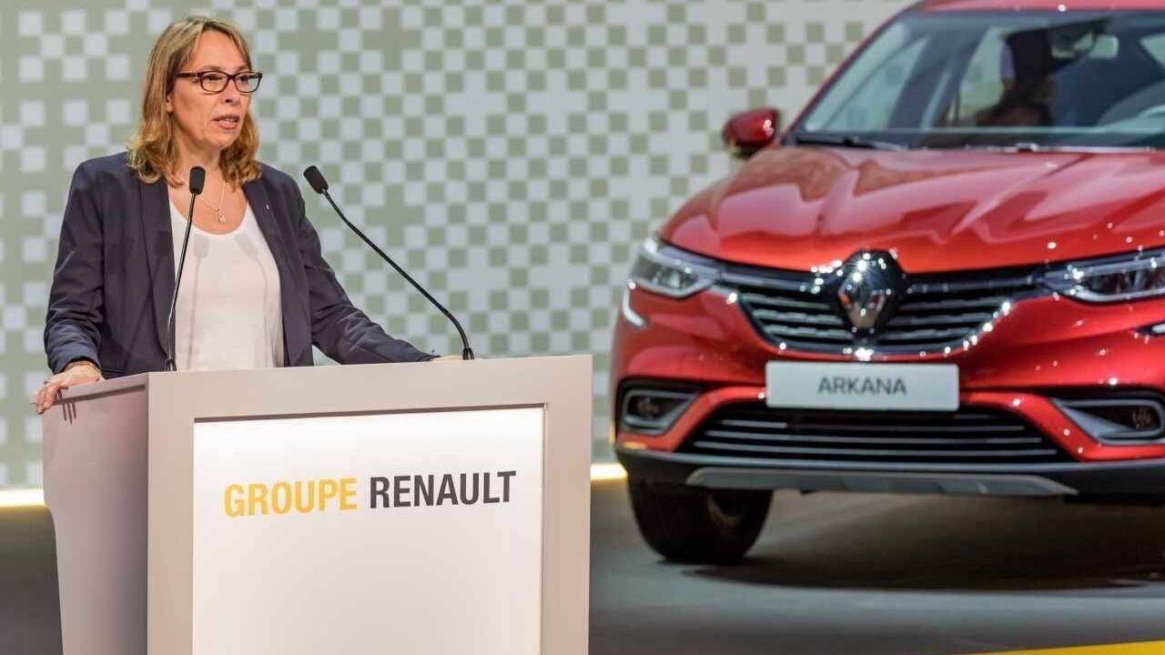 Clotilde Delbos admite que Renault se está replanteando su futuro en la F1