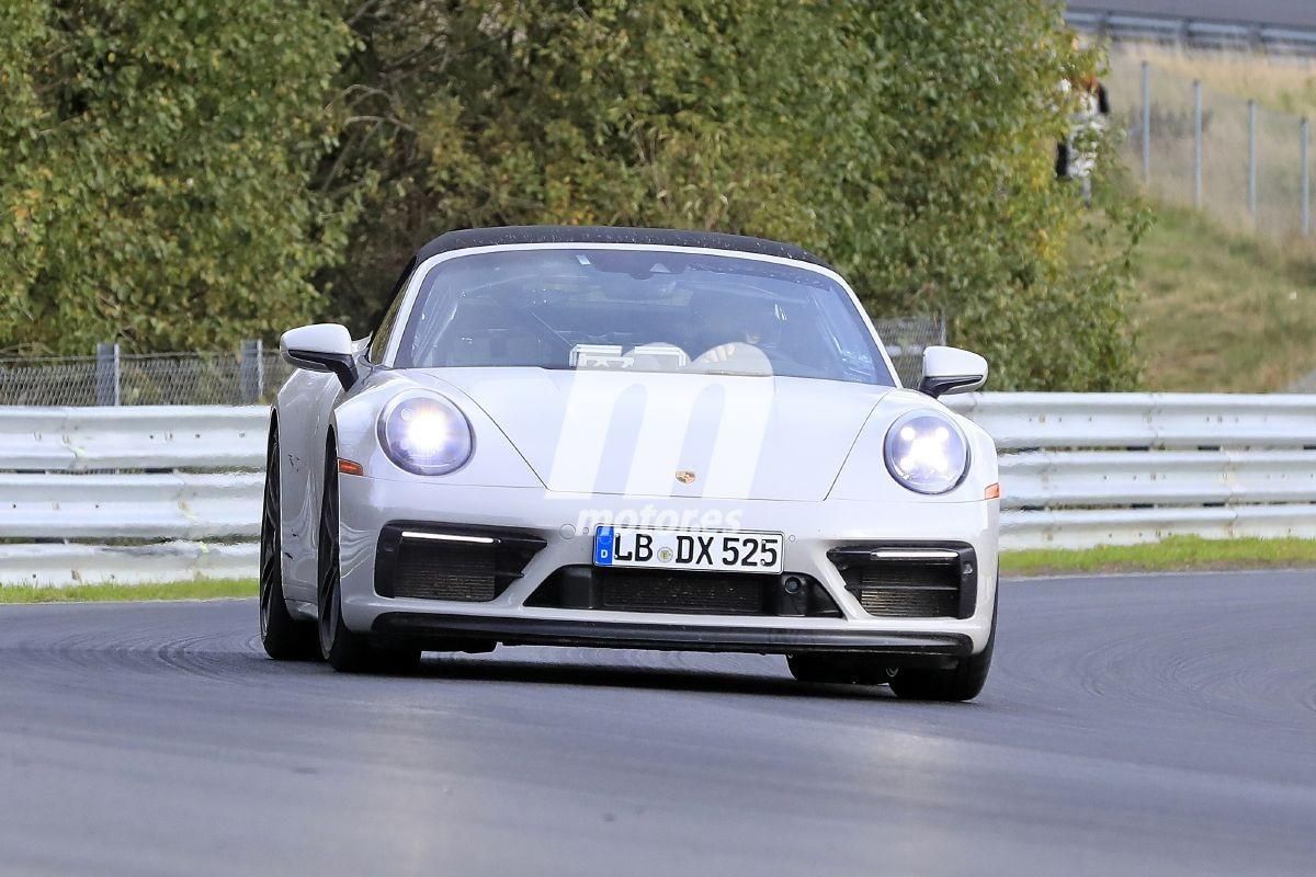 El nuevo Porsche 911 GTS Cabrio 2020 vuelve a dejarse ver destapado en Nürburgring