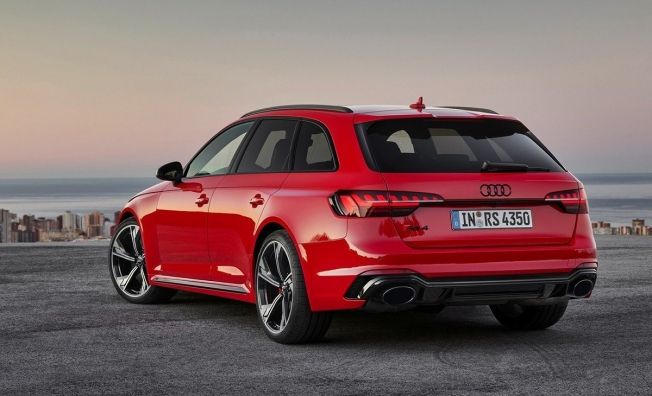 Audi RS 4 Avant 2020 - posterior