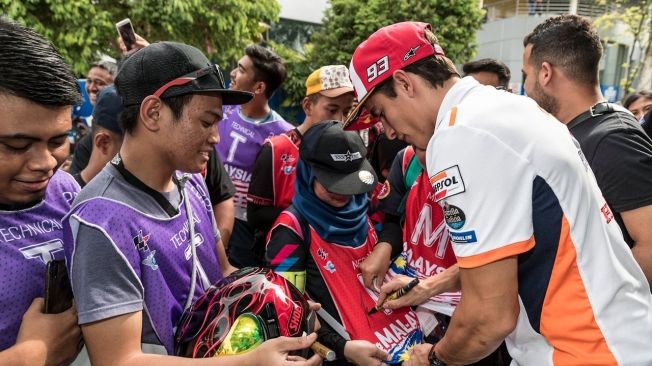 Andrea Dovizioso cree que la diferencia con Márquez es ridículamente grande.