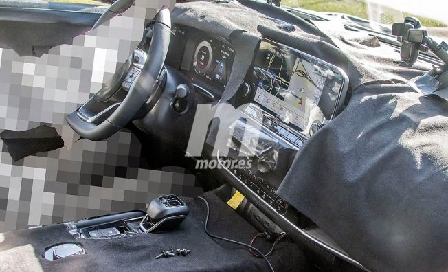 Nissan X-Trail 2021 - foto espía interior