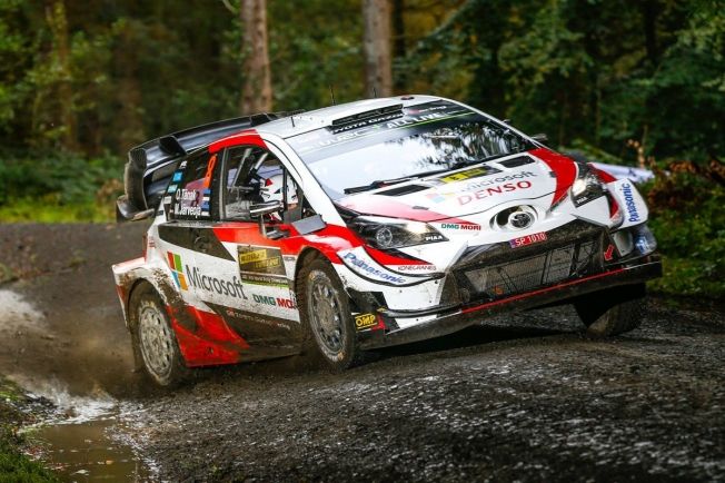 Ott Tänak ya es líder de un accidentado Rally de Gales