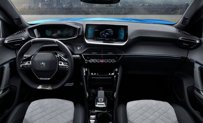 Peugeot e-2008 - interior