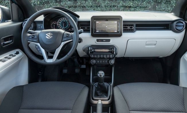 Suzuki Ignis - interior