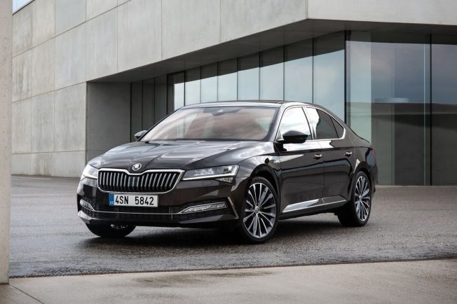 El Skoda Superb celebra su 85 aniversario en plena renovación