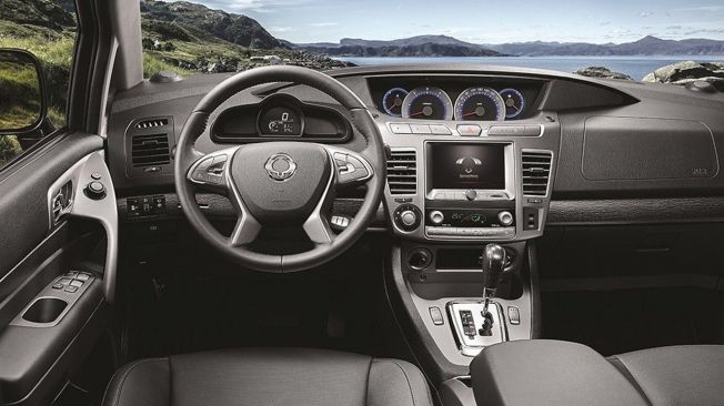 SsangYong Rodius 2019 - interior