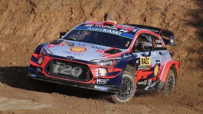 Sordo empieza de líder en el Rally RACC, Ogier se 'desangra'