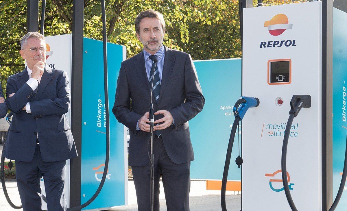 Repsol inaugura la estación de recarga de coches eléctricos más potente de Europa