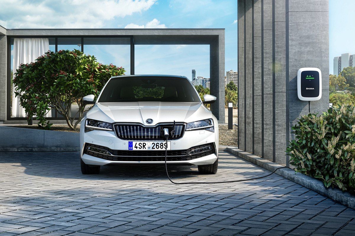 El Skoda Superb celebra su 85 aniversario en plena renovación