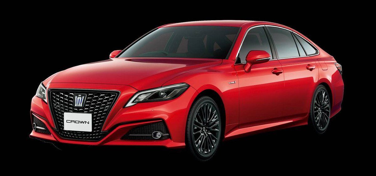 Nuevo Toyota Crown Sport Style, más deportividad para el sedán japonés