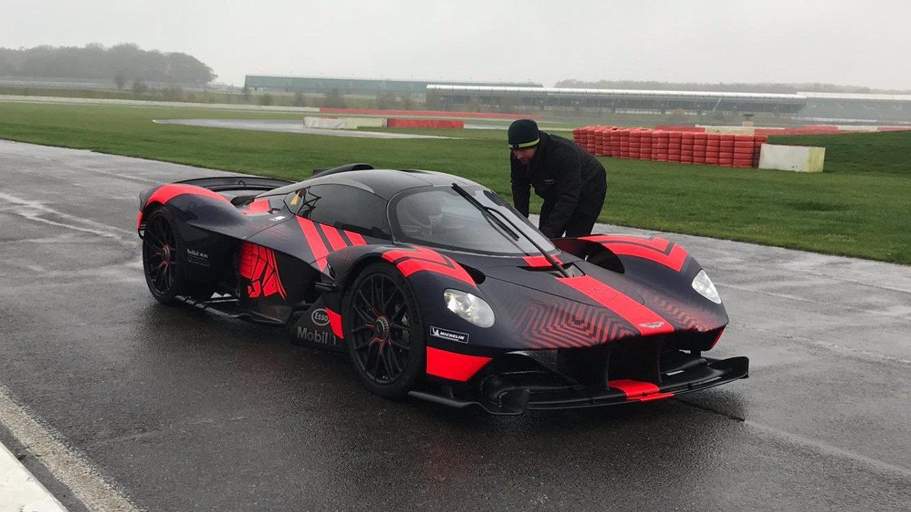 El Aston Martin Valkyrie avanza en su camino hacia el WEC