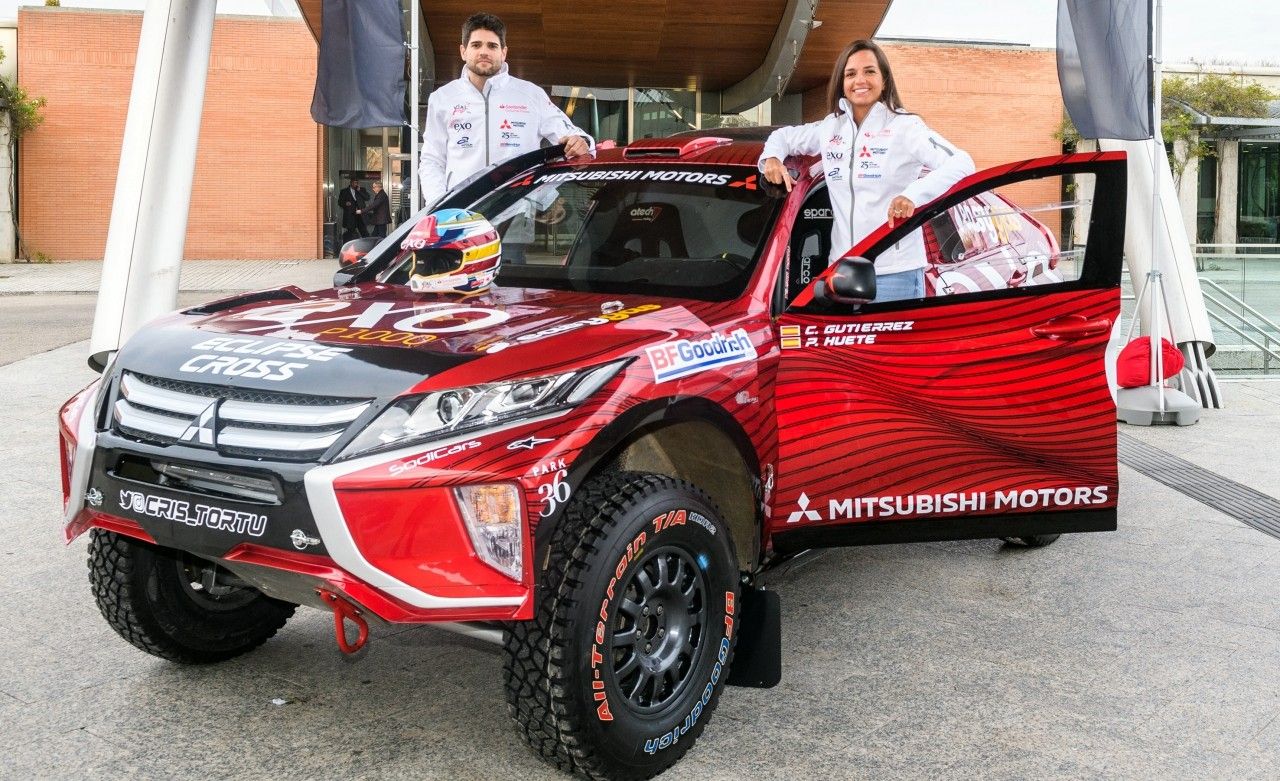 Cristina Gutiérrez presenta el Mitsubishi Eclipse Cross con el que correrá el Dakar