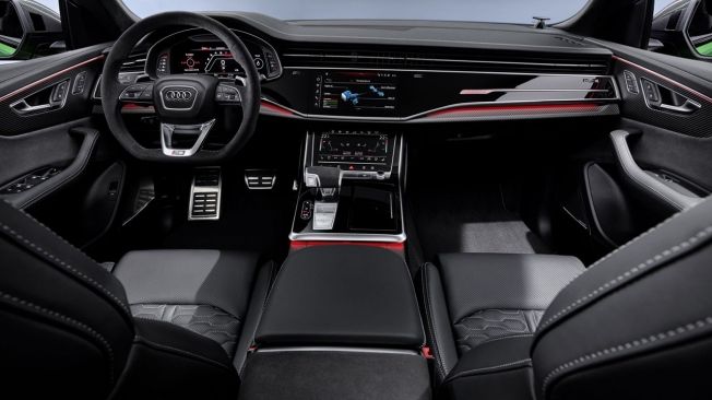 Audi RS Q8 - interior