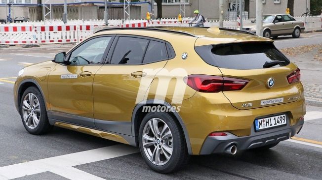 BMW X2 xDrive25e - foto espía posterior