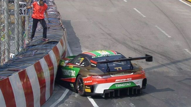 Earl Bamber y Porsche empiezan al mando la FIA GT World Cup de Macao