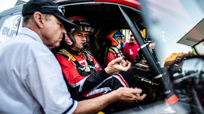 Fernando Alonso acaba cuarto en la primera etapa del Ula Rally