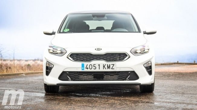 Kia Ceed - frontal