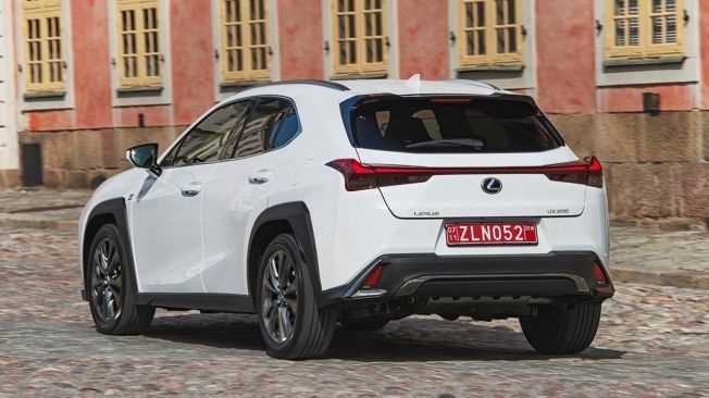 Lexus UX - posterior