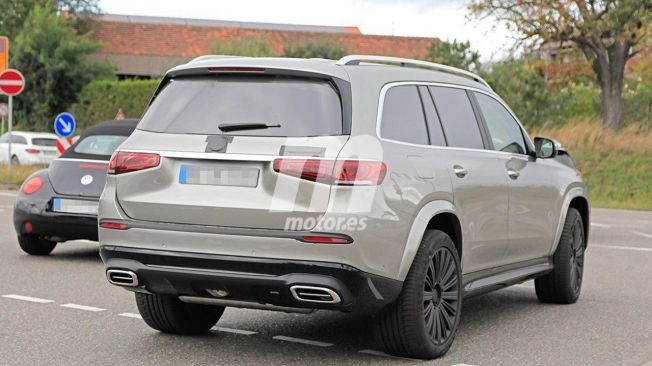 Mercedes-Maybach GLS - foto espía posterior