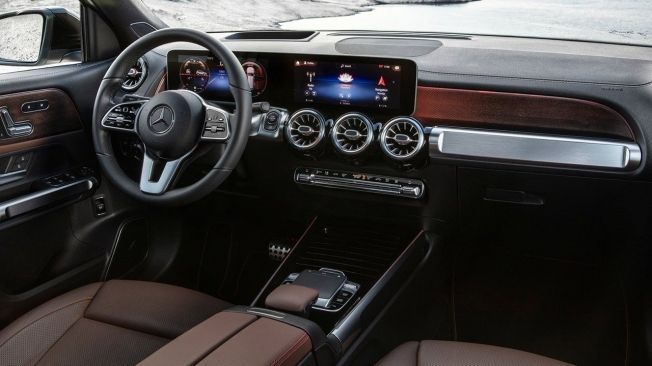 Mercedes GLB - interior