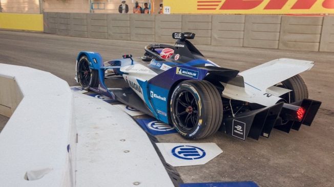 Victoria de Alex Sims y doblete de BMW en el ePrix de Ad-Diriyah