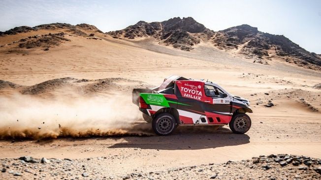 Yazeed Al-Rajhi gana el Ula Rally, Fernando Alonso termina tercero