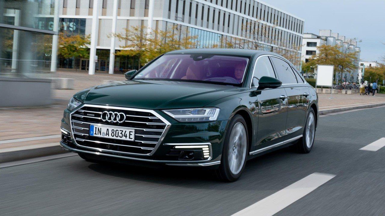 Precios del Audi A8 60 TFSI e quattro, una berlina híbrida enchufable de lujo