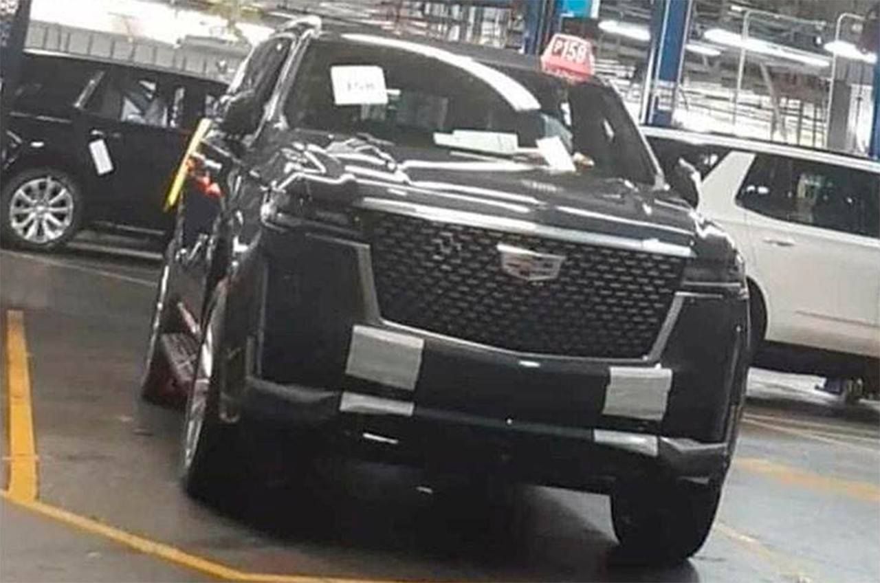 ¡Cazado! El nuevo Cadillac Escalade 2021 cazado sin una pizca de camuflaje