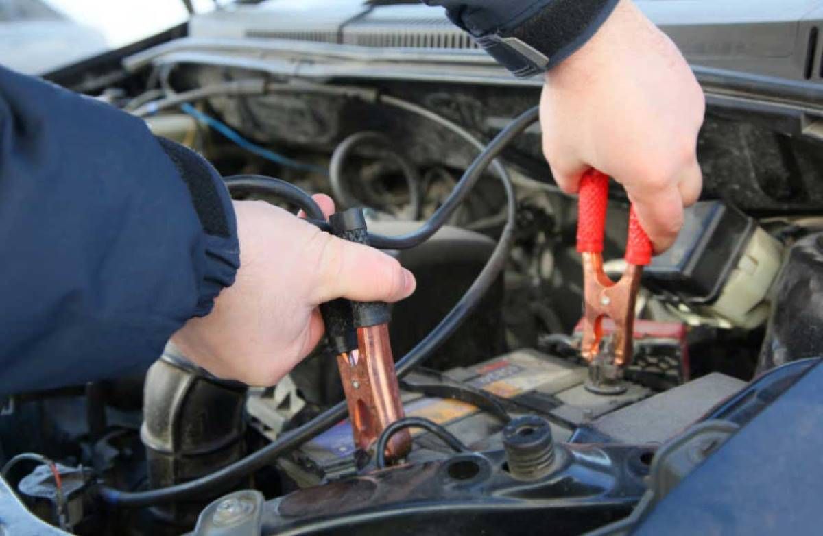 Cómo cargar la batería del coche, todas las opciones