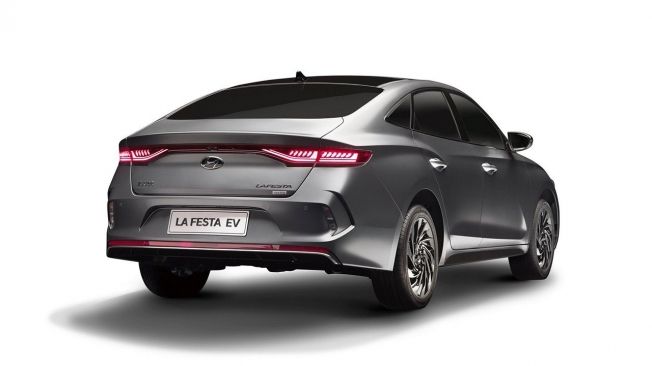 Hyundai Lafesta EV - posterior