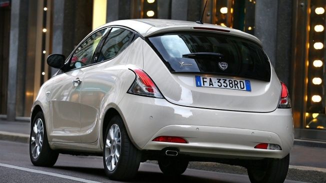 Lancia Ypsilon - posterior