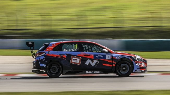 Norbert Michelisz gana la primera manga del WTCR en un mojado Sepang