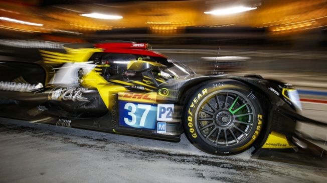 Los pilotos del Toyota #7 lideran el WEC con su victoria en Bahrein