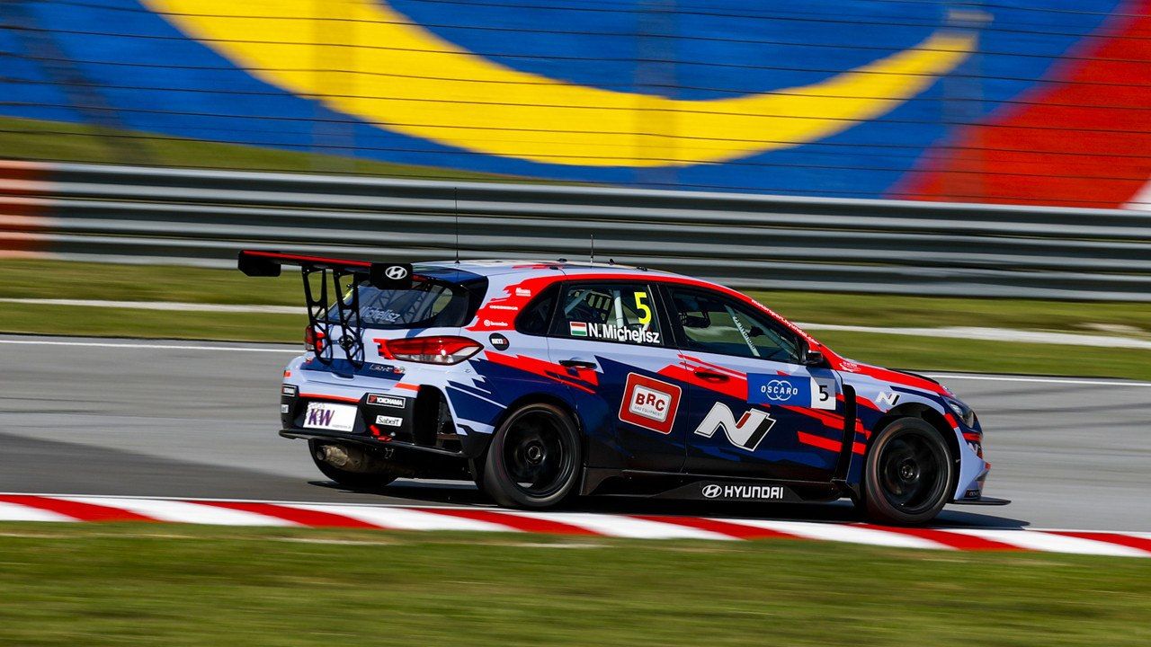 Norbert Michelisz conquista la primera pole del WTCR en Sepang