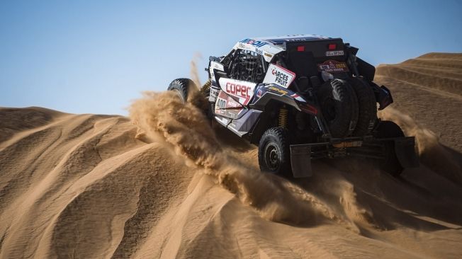 Atípica octava etapa para los líderes del Dakar en coches