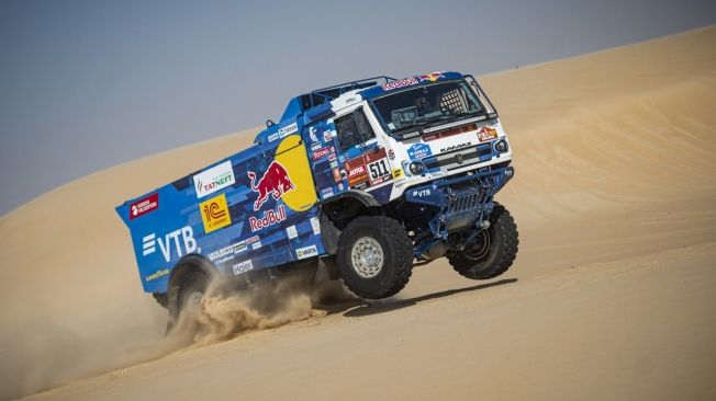 Carlos Sainz gana su tercer Dakar en coches a los 57 años