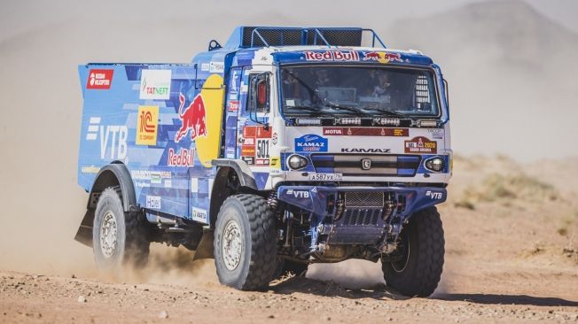 Carlos Sainz logra su segundo triunfo de etapa y consolida el liderato